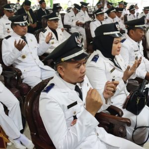 Ratusan Kades Terima SK Perpanjangan Masa Jabatan 2 Tahun, Bupati Blora Berharap PKK Dilibatkan dalam Proses Pembangunan 