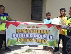 Jumat Berkah Penuh Empati, Polsek Kunduran Blora Rangkul Keluarga Korban Tenggelam