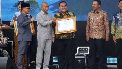 Blora Digadang Jadi Kabupaten Organik, Bupati Arief Rohman Raih Penghargaan Nasional dari Kemendes