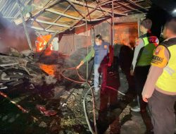Pabrik Briket Arang di Kunduran Blora Terbakar, Kerugian Capai Rp150 Juta, Polisi dan Damkar Gerak Cepat Padamkan Api