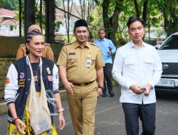 Gibran dan Taj Yasin Sambangi UKSW, Bahas AI hingga Makan Bareng Mahasiswa
