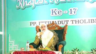 Serahkan Bisyaroh dari Pemprov Jateng, Ning Nawal Ajak Dekatkan Diri dengan Al-Qur’an