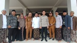 TUTURPEDIA - Gubernur Ahmad Luthfi Jadi “Fotografer” di Pengungsian, Abadikan Momen Wapres Gibran dan Warga