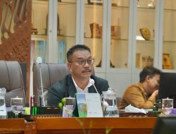 Anggota Komisi IX DPR RI Fraksi PDI Perjuangan, Edy Wuryanto Desak Mensos Revisi SK: “Jangan Sampai Rakyat Kehilangan Akses Berobat.”