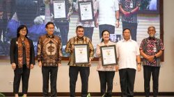 TUTURPEDIA - 53 Perusahaan di Jateng Dapat Apresiasi, Karyawan Ikut Pemeriksaan Kesehatan Gratis