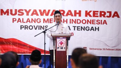 TUTURPEDIA - Wagub Taj Yasin Acungi Jempol PMI Jateng dalam Layanan Kebencanaan dan Kemanusiaan di Jawa Tengah