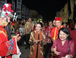 Buka Pasar Imlek Semawis, Wali Kota Agustina Sebut Kedamaian Warga Jadi Kunci Kesejahteraan Semarang