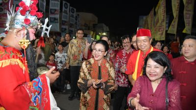 Buka Pasar Imlek Semawis, Wali Kota Agustina Sebut Kedamaian Warga Jadi Kunci Kesejahteraan Semarang