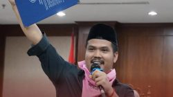 TUTURPEDIA - Pentolan Gejayan Memanggil Syahdan Husein dan Aktivis Lainnya Divonis Bebas! Hakim Tegaskan Tak Ada Bukti Penghasutan dalam Kericuhan Demo 2025