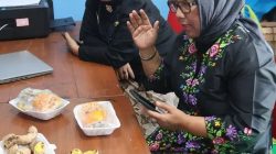 TUTURPEDIA - Sidak Dapur MBG Randublatung, Budhe Rini: Jangan Sampai Ada Makanan Basi untuk Anak Sekolah