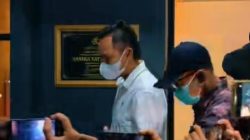 KPK Gelar OTT di Cilacap! Bupati Terjerat Kasus Proyek Infrastruktur dan Pembangunan yang Sedang Berjalan 5 TUTURPEDIA - KPK Gelar OTT di Cilacap! Bupati Terjerat Kasus Proyek Infrastruktur dan Pembangunan yang Sedang Berjalan