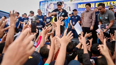 TUTURPEDIA - Jateng Jalur Mudik Terpadat, Ahmad Luthfi Ajak Pemudik Belanja Produk UMKM