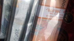 “Berkah Lebaran 2026: Jasa Penukaran Uang di Blora Raup Untung Fantastis dan Kaya Mendadak, Fee Tembus 18 Persen!” 3 TUTURPEDIA - “Berkah Lebaran 2026: Jasa Penukaran Uang di Blora Raup Untung Fantastis dan Kaya Mendadak, Fee Tembus 18 Persen!”