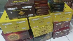 TUTURPEDIA - Dari Pesantren PSM ke Garis Depan Aktivisme, dan Jurnalis! Ini kisah Inspiratif Wartawan Tuturpedia.com, Berdakwah Melalui Jualan Sarung