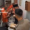 Lebaran di Balik Jeruji: Momen Hangat Kapolres Blora AKBP Wawan Andi Susanto Beserta Jajaran Ajak Tahanan Makan Bersama