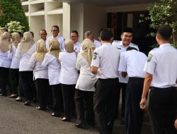 Seni “Sabar Pol”: Jurus Ikhlas Bupati Arief Rohman Hadapi Cuitan Pedas Netizen di Bulan Suci Dan Idul Fitri 2026