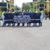 Sapa Pendemo dengan Senyum, Polwan Cantik Polres Blora Hadirkan Kesejukan di Tengah Aksi