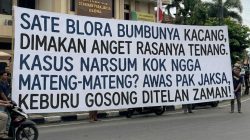 TUTURPEDIA - Sate Blora Bumbunya Kacang, Dimakan Anget Rasanya Tenang. Kasus Narsum kok Nggak Mateng-mateng? Awas Pak Jaksa, Keburu Gosong Ditelan Zaman!