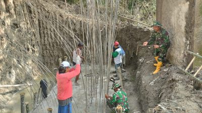 Jembatan Garuda Dikebut! TNI dan Warga Jati Bahu-membahu Tembus Medan Sulit
