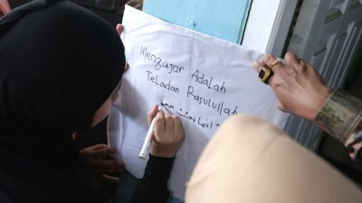 Lewat Sehelai Kain, Nawal Yasin Titipkan Pesan Mendalam untuk Guru PAUD 9 TUTURPEDIA - Lewat Sehelai Kain, Nawal Yasin Titipkan Pesan Mendalam untuk Guru PAUD