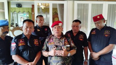 Nama Dicatut dan Jaga Marwah Ormas! Ketua GRIB Jaya Blora Tegas: Bersih-Bersih Internal 13 TUTURPEDIA - Nama Dicatut dan Jaga Marwah Ormas! Ketua GRIB Jaya Blora Tegas: Bersih-Bersih Internal