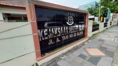 Karangan Bunga untuk Keadilan yang Tertidur: Sindiran Halus untuk Kejari Blora yang Terlalu Sabar 13 TUTURPEDIA - Karangan Bunga untuk Keadilan yang Tertidur: Sindiran Halus untuk Kejari Blora yang Terlalu Sabar