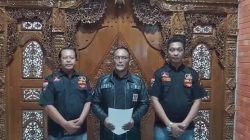 Resmi! DPP GRIB Jaya Nonaktifkan Ketua DPC Blora, Sementara DPD Jateng Bekukan Seluruh Kepengurusan 4 TUTURPEDIA - Resmi! DPP GRIB Jaya Nonaktifkan Ketua DPC Blora, Sementara DPD Jateng Bekukan Seluruh Kepengurusan