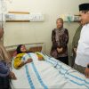 Momen Wagub Taj Yasin Pulihkan Trauma Tujuh Siswa Tertimpa Sekolah Roboh di Sragen