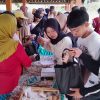 Lintas Komunitas, Mahasiswa serta Karang Taruna Desa Kediren Bersatu Bersihkan Lingkungan dan Bantu Warga Kecil