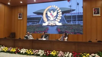 Wacana Ekspor Satu Pintu! DPRD RI Firman Soebagyo Ingatkan Risiko Capital Flight dan Ancaman bagi Sawit 10 TUTURPEDIA - Wacana Ekspor Satu Pintu! DPRD RI Firman Soebagyo Ingatkan Risiko Capital Flight dan Ancaman bagi Sawit