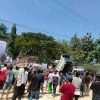 Aksi Tumpahkan Tebu! Tagih Janji Bulog di Depan PG GMM