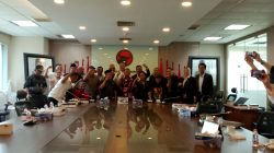 PG GMM Mandek, Petani Tebu Blora Terjepit: DPR RI Desak Bulog Bertindak, Janji Swasembada Gula Dipertanyakan 3 TUTURPEDIA - PG GMM Mandek, Petani Tebu Blora Terjepit: DPR RI Desak Bulog Bertindak, Janji Swasembada Gula Dipertanyakan