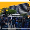 Meski Tertahan Barikade Aparat, Ribuan Massa Tetap Padati Bundaran HI dan Bawa 5 Tuntutan Keras untuk Pemerintah