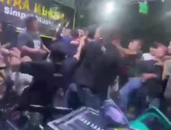 Niat Menghibur Malah Babak Belur: Detik-Detik Musisi di Blora Dikeroyok Massa Saat Naik Panggung!”