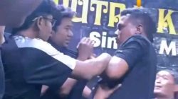 Panggung Musik Berujung Ricuh, Musisi Dikeroyok di Blora—Diduga Dipukul Pakai Mikrofon oleh Tuan Rumah 3 TUTURPEDIA - Panggung Musik Berujung Ricuh, Musisi Dikeroyok di Blora—Diduga Dipukul Pakai Mikrofon oleh Tuan Rumah