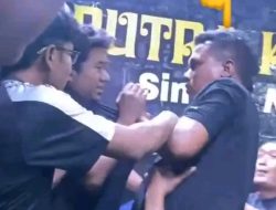 Panggung Musik Berujung Ricuh, Musisi Dikeroyok di Blora—Diduga Dipukul Pakai Mikrofon oleh Tuan Rumah