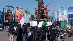 Sumpah Mahasiswa Menggema di Tugu Pancasila Blora, HMI Tolak Kenaikan PPN yang 'Cekik' Rakyat Kecil 6 TUTURPEDIA - Sumpah Mahasiswa Menggema di Tugu Pancasila Blora, HMI Tolak Kenaikan PPN yang 'Cekik' Rakyat Kecil