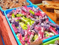 Dari Jepara ke Blora, Mardiah Tak Pernah Lupa Bawa Pulang Jenang: Manisnya Berkah Haul Sunan Pojok Jadi Rezeki Pedagang