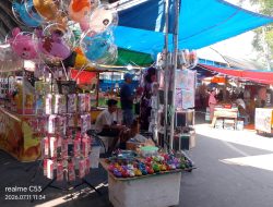 Bukan Cuma Jenang Kudus, Pasar Kaget Haul Sunan Pojok Diserbu Warga Berburu Aksesoris hingga Mainan Jadul!