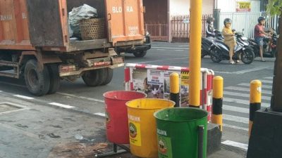 Gerak Cepat DLH Blora! Bak Sampah Dipasang di Jantung Kota, Warga Diminta Tak Lagi Buang Sampah Sembarangan