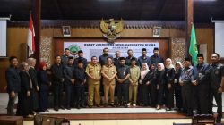 Paripurna Molor 2 Jam, PDIP Blora “Kuliti” Pemerintah: Dari CSR Tertutup hingga BUMD Disfungsi 3 TUTURPEDIA - Paripurna Molor 2 Jam, PDIP Blora “Kuliti” Pemerintah: Dari CSR Tertutup hingga BUMD Disfungsi