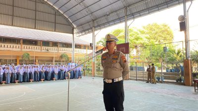 Pelajar Diingatkan Jangan Ugal-ugalan di Jalan, Kanit Kamsel Satlantas Blora: Keselamatan Bukan Sekadar Aturan 13 TUTURPEDIA - Pelajar Diingatkan Jangan Ugal-ugalan di Jalan, Kanit Kamsel Satlantas Blora: Keselamatan Bukan Sekadar Aturan