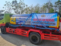 Kemarau Mengeringkan Sumur, MCN Kirim 15 Tangki Air Bersih untuk Warga Bogorejo