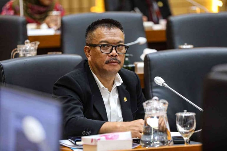 TUTURPEDIA - Anggota Komisi IX DPR RI Edy Wuryanto: Taruhan Nyawa di Piring Gratis MBG