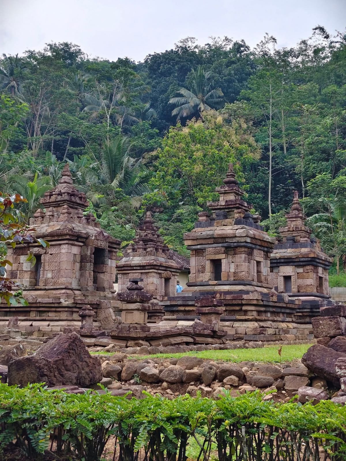TUTURPEDIA - Bukan Ditolak, Geothermal Gunung Ungaran Justru Di-pending: Bupati Semarang Minta PLN Setop Sementara Aktivitas