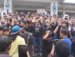 Ratusan Mahasiswa Kepung Pendopo Kuningan, Tolak Geothermal Gunung Ciremai: “Jangan Korbankan Ciremai demi Energi”