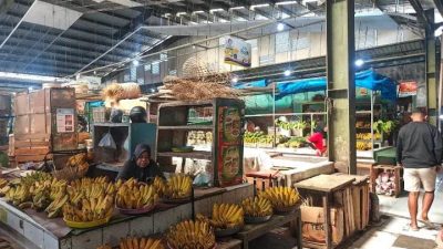 Harga Naik, Pembeli Makin Sepi: Pedagang Kecil di Jogja Terpaksa Pangkas Dagangan hingga 50 Persen 11 TUTURPEDIA - Harga Naik, Pembeli Makin Sepi: Pedagang Kecil di Jogja Terpaksa Pangkas Dagangan hingga 50 Persen