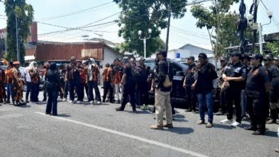 300 Massa GRIB Jaya Blora Geruduk Kantor PNM, Desak Transparansi Lelang Jaminan Tanah 17 TUTURPEDIA - 300 Massa GRIB Jaya Blora Geruduk Kantor PNM, Desak Transparansi Lelang Jaminan Tanah