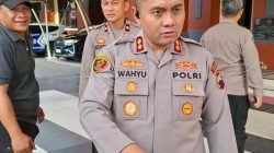 TUTURPEDIA - Bentrokan Debt Collector Vs Warga Kudus, 25 Penagih Utang Diamankan Polisi, Senjata Tajam Disita