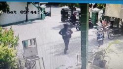 TUTURPEDIA - CCTV Rekam Dugaan Pencurian Motor di TKP Bank BMA Pudak Blora, Warga Diminta Bantu Ungkap Pelaku
